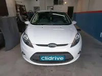 Usado Ford Fiesta Trend 68 CV (50 kW) 2011 Blanco Utilitario