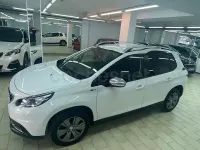 Usado Peugeot 2008 Style 110 CV (80 kW) 2017 Blanco SUV