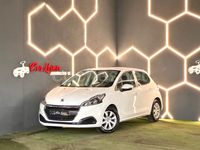 Usado Peugeot 208 Active 82 CV (60 kW) 2015 Blanco Utilitario