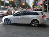 Usado Opel Insignia Sportive 160 CV (117 kW) 2013 Gris / plata Berlina