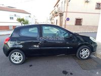 Usado Renault Clio II Authentique 75 CV (55 kW) 2007 Negro Berlina