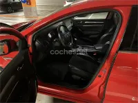 Usado Renault Mégane Zen 110 CV (80 kW) 2017 Rojo Berlina