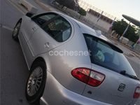 Usado Seat Leon Sport 180 CV (132 kW) 2000 Gris / plata Berlina