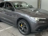 Usado Alfa Romeo Stelvio Executive 210 CV (154 kW) 2019 Gris / plata SUV