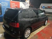 Usado VW Touran Advance 105 CV (77 kW) 2013 Negro Monovolumen