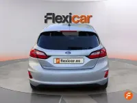Usado Ford Fiesta Trend 75 CV (55 kW) 2022 Gris Utilitario