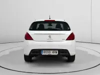 Usado Peugeot 308 Active 92 CV (67 kW) 2013 Blanco Berlina