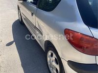Usado Peugeot 206 75 CV (55 kW) 2000 Gris / plata Berlina