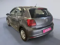 Usado VW Polo Edition 75 CV (55 kW) 2017 Gris / plata Berlina
