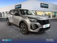 Usado Peugeot 2008 Active 102 CV (75 kW) 2023 Gris SUV
