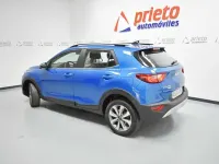 Usado Kia Stonic 120 CV (88 kW) 2022 Azul SUV