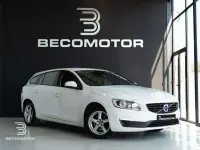 Usado Volvo V60 Momentum 120 CV (88 kW) 2016 Blanco Familiar