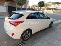 Usado Hyundai i30 110 CV (80 kW) 2017 Gris / plata Berlina