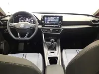 Usado Seat Leon Style 130 CV (95 kW) 2022 Rojo