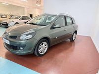 Usado Renault Clio GrandTour Dynamique 86 CV (63 kW) 2009 Verde Familiar
