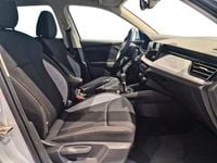 Usado Skoda Kamiq Selection 115 CV (84 kW) 2025 Gris plata SUV