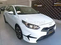 Usado Kia Ceed 100 CV (73 kW) 2025 Blanco Utilitario