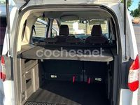 Usado Ford Tourneo Courier Ambiente 75 CV (55 kW) 2015 Blanco Monovolumen