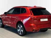 Usado Volvo XC60 Plus 351 CV (258 kW) 2025 Rojo SUV