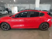 Usado Ford Focus ST-Line 125 CV (91 kW) 2020 Rojo Berlina