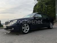 Usado Mercedes E270 Elegance 177 CV (130 kW) 2004 Azul Berlina