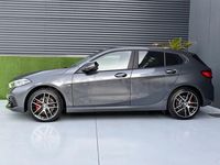 Usado BMW 118 Shadowline 150 CV (110 kW) 2021 Gris / plata Utilitario