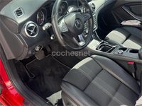 Usado Mercedes CLA220 Shooting Brake 177 CV (130 kW) 2017 Rojo Familiar