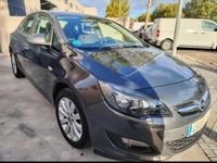 Usado Opel Astra Excellence 140 CV (102 kW) 2015 Gris Utilitario