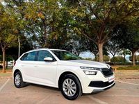 Usado Skoda Kamiq Ambition 110 CV (80 kW) 2021 Blanco SUV
