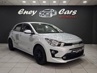 Usado Kia Rio 84 CV (61 kW) 2023 Gris / plata Berlina