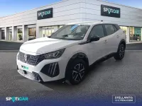 Usado Peugeot 2008 Active 100 CV (73 kW) 2023 Blanco SUV