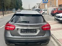 Usado Mercedes GLA200 Style 136 CV (100 kW) 2015 Gris / plata SUV