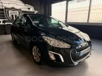 Usado Peugeot 308 Active 112 CV (82 kW) 2013 Negro Berlina