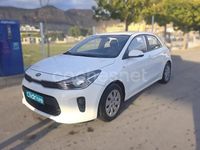 Usado Kia Rio 84 CV (61 kW) 2019 Blanco Berlina