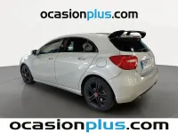 Usado Mercedes A180 Urban 109 CV (80 kW) 2015 Gris plata Utilitario