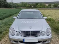 Usado Mercedes E270 Elegance 170 CV (125 kW) 2004 Gris / plata Familiar