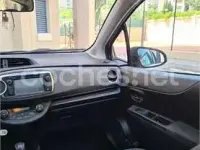 Usado Toyota Yaris Active 99 CV (72 kW) 2011 Blanco Utilitario