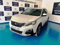 Usado Peugeot 3008 Allure 130 CV (95 kW) 2019 Blanco SUV