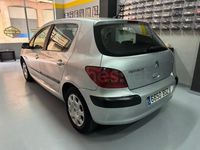 Usado Peugeot 307 110 CV (80 kW) 2002 Gris / plata Berlina