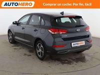 Usado Hyundai i30 120 CV (88 kW) 2022 Gris Berlina