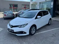 Usado Toyota Auris Active 116 CV (85 kW) 2016 Blanco Berlina