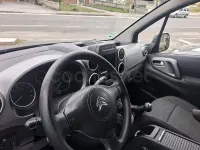 Usado Citroën Berlingo Feel 100 HP (73 kW) 2016 Cinzento Monovolume