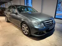 Usado Mercedes C180 Avantgarde 156 CV (114 kW) 2011 Gris / plata Familiar