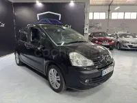 Usado Renault Grand Modus Exception 85 CV (62 kW) 2009 Negro Monovolumen