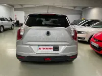 Usado SsangYong Tivoli 128 CV (94 kW) 2022 Gris / plata SUV