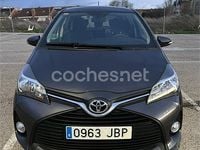 Usado Toyota Yaris Active 69 CV (50 kW) 2014 Gris / plata Utilitario