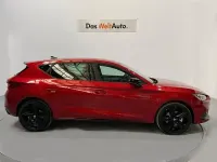 Usado Seat Leon FR 204 CV (150 kW) 2025 Rojo Berlina