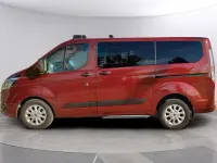 Usado Ford Tourneo Titanium 131 CV (96 kW) 2020 Rojo Monovolumen