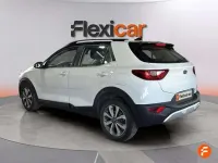 Usado Kia Stonic 120 CV (88 kW) 2021 Blanco SUV