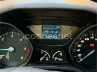 Usado Ford Focus Trend 95 CV (69 kW) 2011 Rojo Berlina